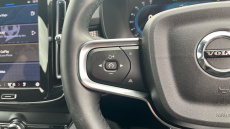 Volvo XC40 2.0 B4P Ultimate Dark 5dr Auto Petrol Estate